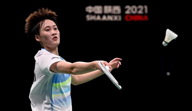 体育CBA全明星周末： 高诗岩过了把裁判瘾