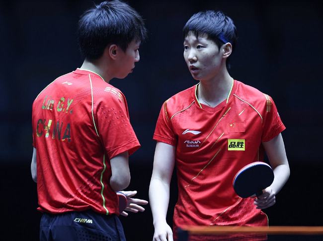 美国输球仍出线 携手墨西哥闯世界杯